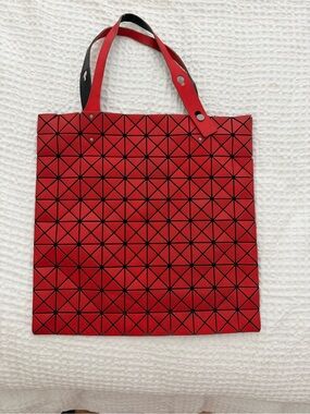 BAOBAO Geometric Red Tote Bag with Black Accents